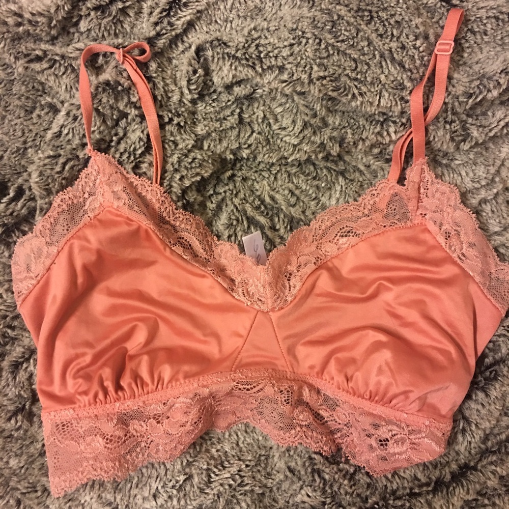 Mae blush pink bralette in size large